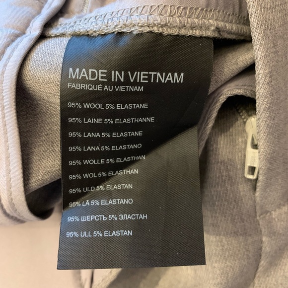 Club Monaco Wide Leg Wool Culottes - Picture 5 of 5